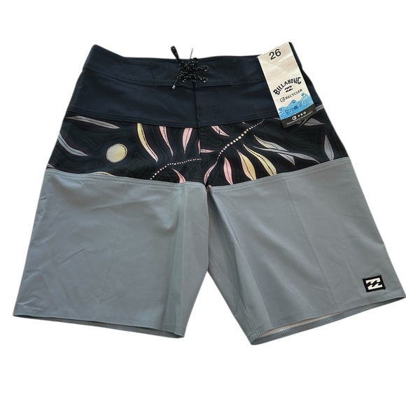 Billabong Recycler Tribong Pro Boardshorts Swim Trunks NWT Boys Size 12 Waist 26 - Picture 1 of 10